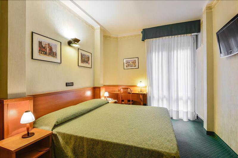 Hotel Don Abbondio Lecco Exteriér fotografie